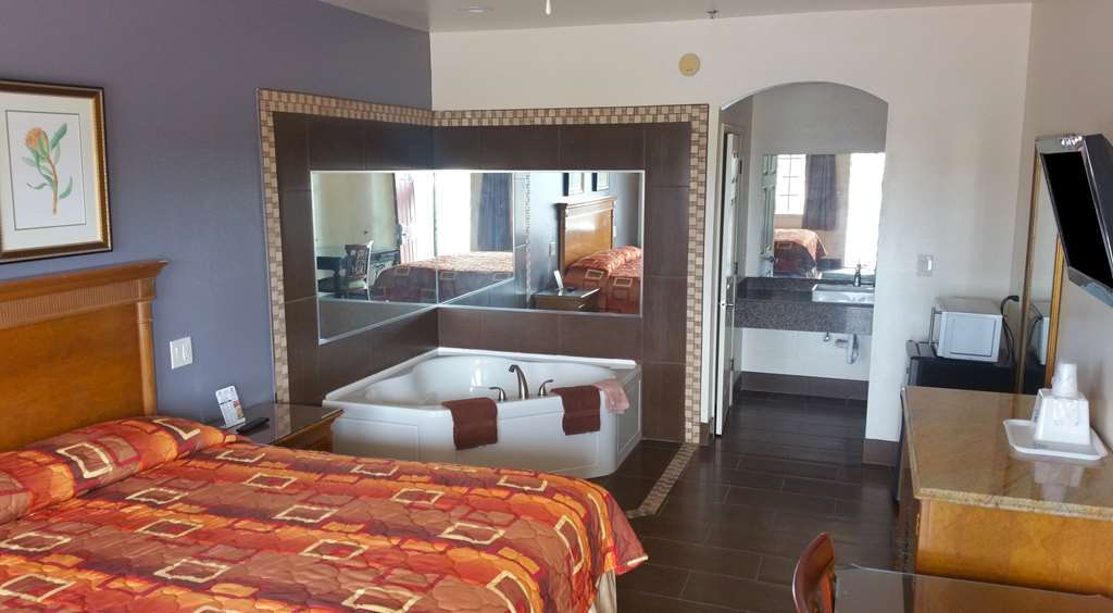 Americas Best Value Inn - Brownsville Room photo