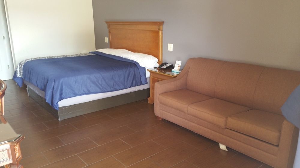 Americas Best Value Inn - Brownsville Exterior photo