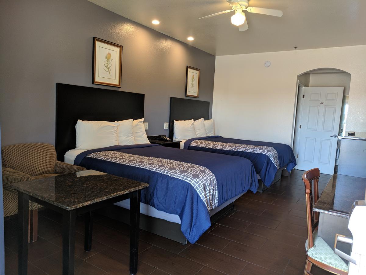 Americas Best Value Inn - Brownsville Exterior photo