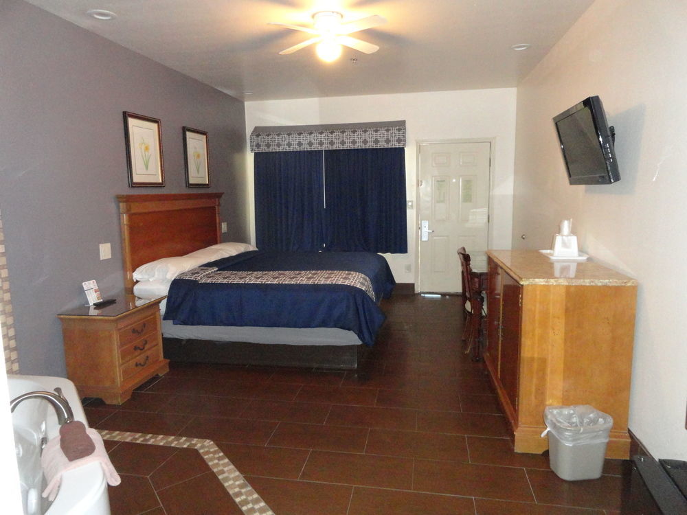 Americas Best Value Inn - Brownsville Exterior photo